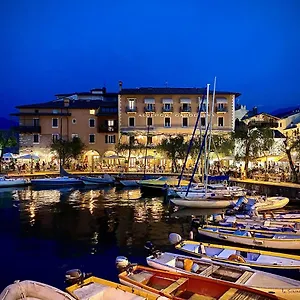 Hotel Ristorante Gardesana ***s, Torri Del Benaco